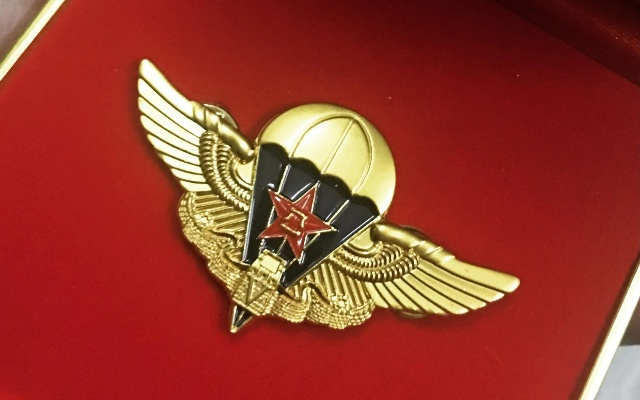 空降神兵勋章完整-空降神兵勋章指南